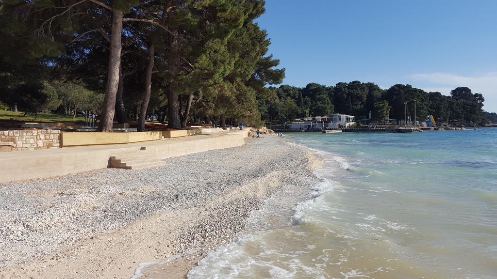 Apartments Villa Anton Porec Bagian luar foto